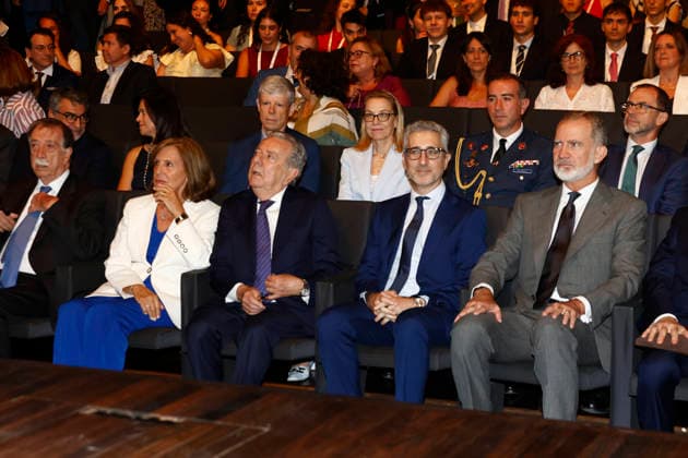 King Felipe presides over the award ceremony for the 44th edition of the La Caixa Foundation’s postgraduate scholarships abroad Javier Godó 3i and King Felipe VI during the award ceremony for the 44th edition of the La Caixa Foundation’s postgraduate scholarships abroad, July 9, 2026, in Madrid, Spain CELEBRITIES LA CAIXA FOUNDATION SCHOLARSHIPS Antonio Gutié Madrid Madrid, Spain Copyright: xAntonioxGutià rrezx 7655495