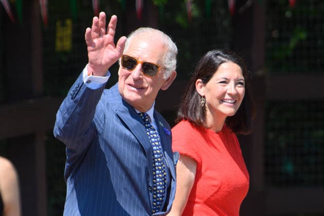 King Charles III and Queen Camilla Visit ZSL London Zoo to Mark 200 Years of ZSL - ZSL London Zoo, London, UK - Thursday 9 July 2026 King Charles III and Queen Camilla make a visit to Penguin Beach at ZSL London Zoo, London, England, UK on Thursday 9 July, 2026 to celebrate 200 years of Zoological Society of London (ZSL)., Credit:Justin Ng Avalon UK, England, London, ZSL London Zoo  Copyright: xJustinxNgx xAvalonx 1115477407