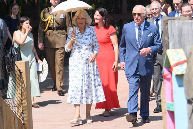 King Charles III and Queen Camilla Visit ZSL London Zoo to Mark 200 Years of ZSL - ZSL London Zoo, London, UK - Thursday 9 July 2026 King Charles III and Queen Camilla make a visit to Penguin Beach at ZSL London Zoo, London, England, UK on Thursday 9 July, 2026 to celebrate 200 years of Zoological Society of London (ZSL)., Credit:Justin Ng Avalon UK, England, London, ZSL London Zoo  Copyright: xJustinxNgx xAvalonx 1115477438