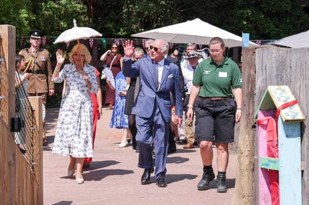 July 9, 2026, London, London, UK: London, UK. King Charles III and Queen Camilla arrive to take part in laser training exercises with Humboldt penguins at Penguin Beach during their visit to London Zoo to mark the 200th anniversary of the Zoological Society of London. London UK  - ZUMAl94_ 20260709_zaf_l94_010 Copyright: xDinendraxHariax