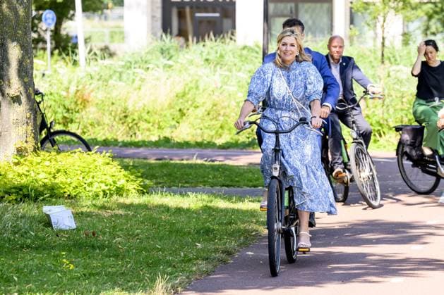 Amsterdam, The Netherlands, 2026-07-09 13:27:14 AMSTERDAM, 09-07-2026, Zuidoost district. Queen Maxima, together with the Minister of Social Affairs and Employment, Hans Vijlbrief, visits the Zuidoost district in Amsterdam as part of the Debt-Free Neighbourhood approach. The purpose of the working visit is to share knowledge regarding area-based working, scaling up successful initiatives, and cooperation with the Foundation for Financial Health in the Netherlands (SFGN). PHOTO: NLBeeld Patrick van Emst Credit: NL Beeld Patrick van Emst  Copyright: xx x