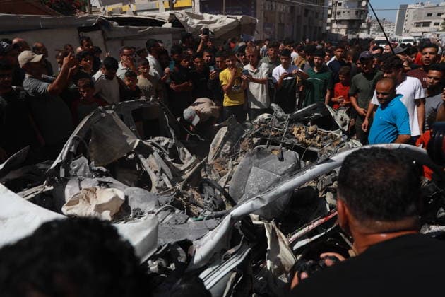 Palestinians gather at site of Israeli strike in western Gaza City Palestinians gather at the site of an Israeli strike that targeted a vehicle west of Gaza City, Gaza Strip, on July 9, 2026. According to local sources, the strike killed one person and wounded others. Photo by Hadi Daoud apaimages Gaza city Gaza Strip Palestinian Territory 090726_Gaza_HD_01(24) Copyright: xapaimagesxHadixDaoudx xapaimagesx