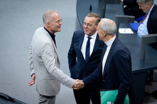Bundestag, Boris Pistorius, Bundesminister der Verteidigung, Matthias Miersch Reichstagsgebäude, Bundestag, Sitzungswoche, Boris Pistorius, Bundesminister der Verteidigung, Matthias Miersch Berlin Berlin GER *** Bundestag, Boris Pistorius, Federal Minister of Defense, Matthias Miersch Reichstag Building, Bundestag, session week, Boris Pistorius, Federal Minister of Defense, Matthias Miersch Berlin Berlin GER