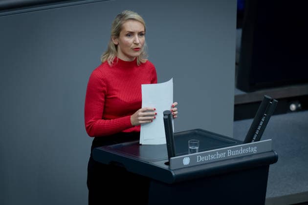 Bundestag, Ines Schwerdtner, Die Linke Reichstagsgebäude, Bundestag, Sitzungswoche, Ines Schwerdtner, Die Linke Berlin Berlin GER *** Bundestag, Ines Schwerdtner, The Left, Reichstag Building, Bundestag, session week, Ines Schwerdtner, The Left, Berlin, Berlin, GER