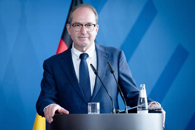 Bundesinnenminister, Alexander Dobrindt Berlin, Bundesministerium des Innern, Bundesinnenminister, Alexander Dobrindt Berlin Berlin GER *** Federal Minister of the Interior, Alexander Dobrindt, Berlin; Federal Ministry of the Interior; Federal Minister of the Interior, Alexander Dobrindt, Berlin; Berlin, GER