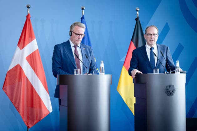 Bundesinnenminister, Alexander Dobrindt, Integrationsminister, Morten Bødskov Berlin, Bundesministerium des Innern, Bundesinnenminister, Alexander Dobrindt, Integrationsminister, Dänemark, Morten Bødskov Berlin Berlin GER *** Federal Minister of the Interior, Alexander Dobrindt; Minister of Integration, Morten Bødskov; Berlin; Federal Ministry of the Interior; Federal Minister of the Interior, Alexander Dobrindt; Minister of Integration, Denmark, Morten Bødskov; Berlin; Berlin, GER