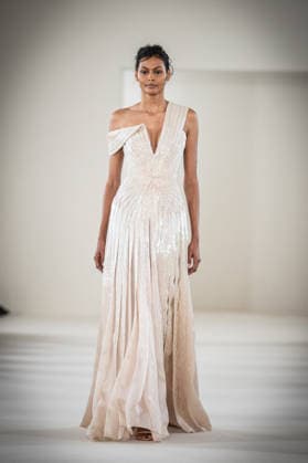 PFW HC Rami Al Ali Catwalk NB A model walks the runway during the Rami Al Ali Haute Couture Fall Winter 2026 2027 show as part of Paris Fashion Week on July 09, 2026 in Paris, France. Photo by Nasser Berzane ABACAPRESS.COM Paris France  Copyright: xBerzanexNasser ABACAx