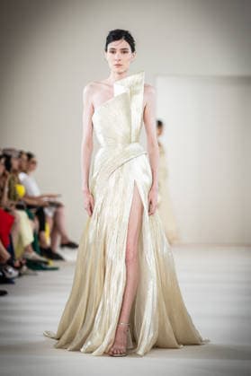PFW HC Rami Al Ali Catwalk NB A model walks the runway during the Rami Al Ali Haute Couture Fall Winter 2026 2027 show as part of Paris Fashion Week on July 09, 2026 in Paris, France. Photo by Nasser Berzane ABACAPRESS.COM Paris France  Copyright: xBerzanexNasser ABACAx
