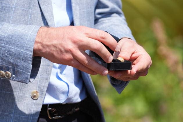 Prince of Wales visit to Hastings The Prince of Wales receives a silver winkle as he meets with members from the charity organisation the Winkle Club, in the Old Town, during his visit to Hastings, East Sussex, to highlight the town s fishing community and the vital work of local youth-led and community-driven organisations. Picture date: Thursday July 9, 2026., Credit:Gareth Fuller PA ROTA - B68 Avalon UK, Hastings  Copyright: xGarethxFullerx xPAxROTAx-xB68x xAvalonx 1115505313