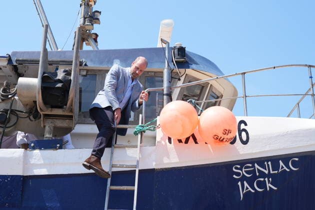 Prince of Wales visit to Hastings The Prince of Wales climbs off a fishing boat in the Old Town, during his visit to Hastings, East Sussex, to highlight the town s fishing community and the vital work of local youth-led and community-driven organisations. Picture date: Thursday July 9, 2026., Credit:Gareth Fuller PA ROTA - B68 Avalon UK, Hastings  Copyright: xGarethxFullerx xPAxROTAx-xB68x xAvalonx 1115505478