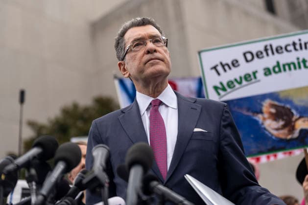 Norm Eisen, an attorney for Olympic canoeist David Hearn, speaks to the press after Hearn pleaded not guilty to damaging the Lincoln Memorial Reflecting Pool in Washington, DC on Thursday, June 9, 2026. Hearn was indicted on July 2 on one count of destruction of property of more than $1,000 for allegedly damaging the Reflecting Pool, carrying a maximum pentyl of 10 years in prison if convicted.  WAP20260709317 BONNIExCASH
