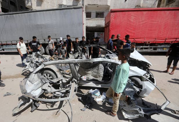 Palestinians gather at site of Israeli strike in western Gaza City Palestinians gather at the site of an Israeli strike that targeted a vehicle west of Gaza City, Gaza Strip, on July 9, 2026. According to local sources, the strike killed one person and wounded others. Photo by Bilal Osama apaimages Gaza city Gaza Strip Palestinian Territory 090726_Gaza_BO_02(2) Copyright: xapaimagesxBilalxOsamax xapaimagesx