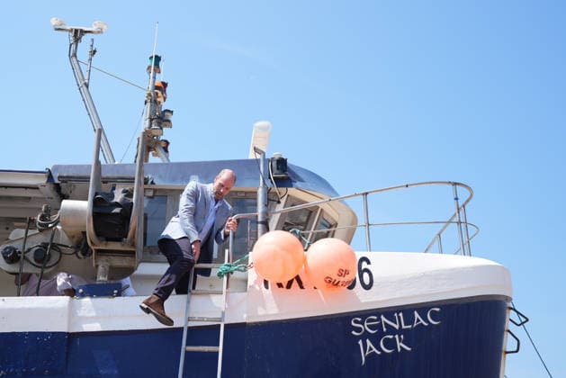 . 09 07 2026. Hastings, United Kingdom. Prince William during a visit to Hastings, United Kingdom, where he played crazy golf and met local fishermen. xPoolx xi-Imagesx IIM-26896-0016
