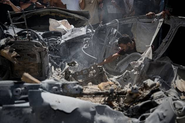 July 9, 2026, Gaza, Palestine, State of: GAZA Gaza, PALESTINE Ã¢â‚¬ JULY 9, 2026: Smoke rises following an Israeli airstrike that targeted a civilian vehicle near Haidar Junction, west of Gaza City, on Thursday evening. According to local sources, one Palestinian was killed and three others were injured in the strike. Mohammed M. Skaik JNA PRESS. Gaza Palestine, State of - ZUMAq101 20260709_zna_q101_018 Copyright: xMohammedxMxSkaikx