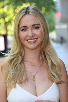 Cathy Lugner bei der Restaurant Bellucci La Grande Bellezza Sommerparty in Berlin am 09.07.2026 *** Cathy Lugner at the Bellucci La Grande Bellezza summer party in Berlin on July 9, 2026