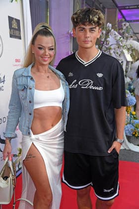 Doreen Steinert, Benni Kalcher (Benni BK) bei der Restaurant Bellucci La Grande Bellezza Sommerparty in Berlin am 09.07.2026 *** Doreen Steinert, Benni Kalcher (Benni BK) at the Bellucci La Grande Bellezza summer party in Berlin on July 9, 2026