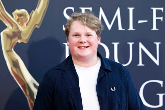 Schauspieler Julius Weckauf kommt zur Abendveranstaltung anlässlich der Kölner Jurysitzung zum international Emmy Award 2026 - Semi Final round of Judging der international Emmy Awards auf Schloss Arff. Köln, 09.07.2026 NRW Deutschland *** Actor Julius Weckauf attends the evening event marking the Cologne jury session for the 2026 International Emmy Awards Semi-Final Round of Judging at Arff Castle in Cologne, July 9, 2026, North Rhine-Westphalia, Germany Copyright: xChristophxHardtx