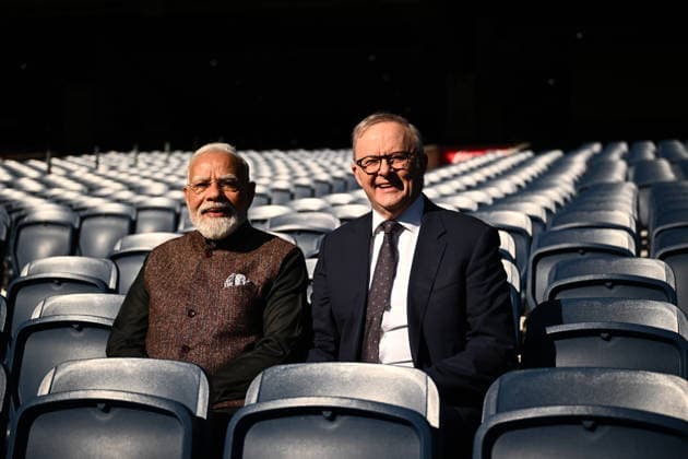 NARENDRA MODI AUSTRALIA VISIT, Indian Prime Minister Narendra Modi (left) and Australian Prime Minister Anthony Albanese pose for a photo in the Shane Warne stand during a visit to the Melbourne Cricket Ground in Melbourne, Friday, July 10, 2026. ( NO ARCHIVING MELBOURNE VICTORIA AUSTRALIA  Copyright: xJOELxCARRETTx 20260710137343911405