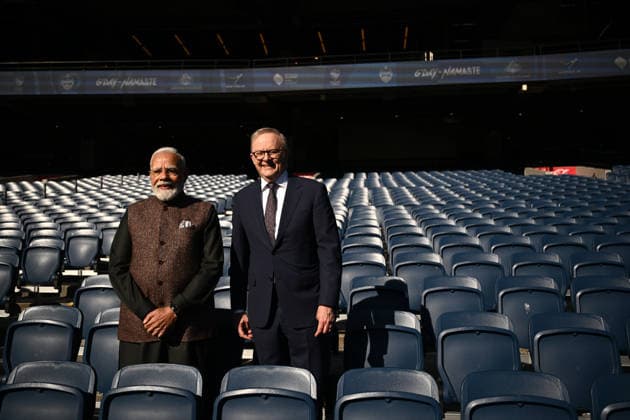 NARENDRA MODI AUSTRALIA VISIT, Indian Prime Minister Narendra Modi (left) and Australian Prime Minister Anthony Albanese pose for a photo in the Shane Warne stand during a visit to the Melbourne Cricket Ground in Melbourne, Friday, July 10, 2026. ( NO ARCHIVING MELBOURNE VICTORIA AUSTRALIA  Copyright: xJOELxCARRETTx 20260710194516599973