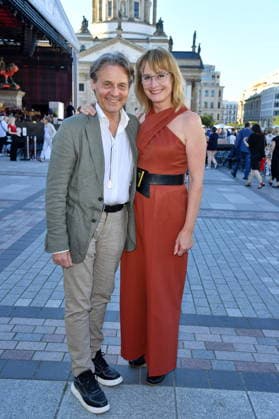 Classic Open Air - Berlin Wolfgang Bahro mit Ehefrau Barbara Bahro beim Classic Open Air auf dem Gendarmenmarkt in Berlin am 09.07.2026 *** Classic Open Air Berlin: Wolfgang Bahro with his wife Barbara Bahro at the Classic Open Air on the Gendarmenmarkt in Berlin on July 9, 2026 Copyright: xEventpressxBerndtx