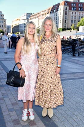 Classic Open Air - Berlin Eva Mona Rodekirchen mit Tochter Martha beim Classic Open Air auf dem Gendarmenmarkt in Berlin am 09.07.2026 *** Classic Open Air Berlin: Eva Mona Rodekirchen with her daughter Martha at the Classic Open Air on the Gendarmenmarkt in Berlin on July 9, 2026 Copyright: xEventpressxBerndtx