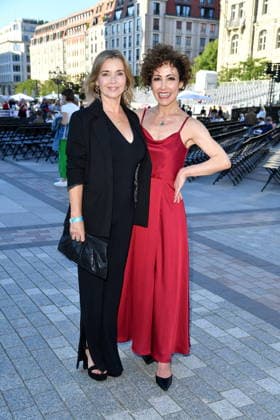 Classic Open Air - Berlin Tina Ruland und Anastasia Zampounidis beim Classic Open Air auf dem Gendarmenmarkt in Berlin am 09.07.2026 *** Classic Open Air Berlin: Tina Ruland and Anastasia Zampounidis at the Classic Open Air on the Gendarmenmarkt in Berlin on July 9, 2026 Copyright: xEventpressxBerndtx