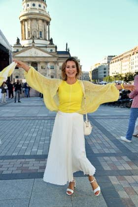 Classic Open Air - Berlin Bettina Cramer beim Classic Open Air auf dem Gendarmenmarkt in Berlin am 09.07.2026 *** Classic Open Air Berlin: Bettina Cramer at the Classic Open Air on the Gendarmenmarkt in Berlin on July 9, 2026 Copyright: xEventpressxBerndtx