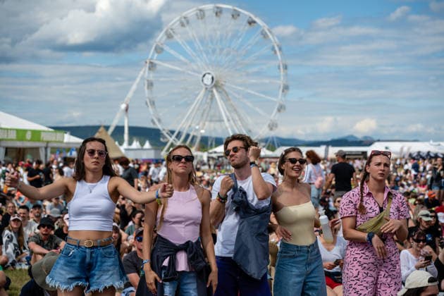 Pohoda festival day 2 in Trencin - 09 Jul 2026 Group of five participants in the crowd seen dancing during the Pohoda Festival 2026 at Trencin Airport. Pohoda festival the biggest open-air summer music festival in Slovakia, celebrates 30th anniversary. Trencin Slovakia Copyright: xTomasxTkacikx xSOPAxImagesx 20260709-Pohoda-day2-9
