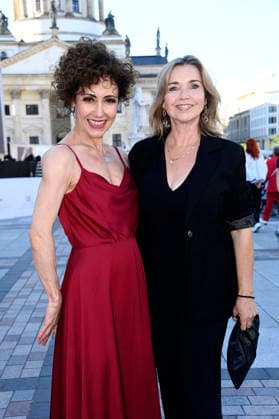 Anastasia Zampounidis und Tina Ruland bei der Eröffnung vom Classic Open Air 2026 mit dem Konzerthausorchester unter der Leitung von Joana Mallwitz und mit Star-Pianist Hayato Sumino auf dem Gendarmenmarkt. Berlin, 09.07.2026 *** Anastasia Zampounidis and Tina Ruland at the opening of the Classic Open Air 2026 with the Konzerthaus Orchestra, conducted by Joana Mallwitz and featuring star pianist Hayato Sumino, at the Gendarmenmarkt in Berlin, July 9, 2026 Foto:xN.xKubelkax xFuturexImagex classic_6708