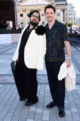 Steven Preisner und Anthony Paul bei der Eröffnung vom Classic Open Air 2026 mit dem Konzerthausorchester unter der Leitung von Joana Mallwitz und mit Star-Pianist Hayato Sumino auf dem Gendarmenmarkt. Berlin, 09.07.2026 *** Steven Preisner and Anthony Paul at the opening of the Classic Open Air 2026 with the Konzerthaus Orchestra, conducted by Joana Mallwitz and featuring star pianist Hayato Sumino, at the Gendarmenmarkt in Berlin, July 9, 2026 Foto:xN.xKubelkax xFuturexImagex classic_6713
