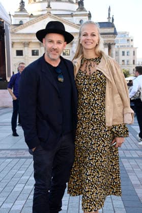 Ben Blümel und Antonia Oelmann bei der Eröffnung vom Classic Open Air 2026 mit dem Konzerthausorchester unter der Leitung von Joana Mallwitz und mit Star-Pianist Hayato Sumino auf dem Gendarmenmarkt. Berlin, 09.07.2026 *** Ben Blümel and Antonia Oelmann at the opening of the Classic Open Air 2026 with the Konzerthaus Orchestra, conducted by Joana Mallwitz and featuring star pianist Hayato Sumino, at the Gendarmenmarkt in Berlin, July 9, 2026 Foto:xN.xKubelkax xFuturexImagex classic_6749