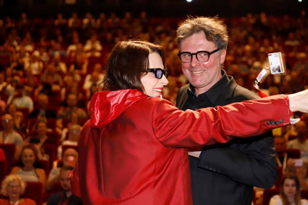 Juliette Binoche und Sebastian de Fonseca beim Special Screening des Dokumentarfilms In-I in Motion auf dem 60. Internationalen Filmfestival Karlovy Vary 2026 in der Grand Hall im Festival Hotel Thermal. Karlsbad, 09.07.2026 *** Juliette Binoche and Sebastian de Fonseca at the special screening of the documentary *In I in Motion* at the 60th Karlovy Vary International Film Festival in 2026, held in the Grand Hall of the Festival Hotel Thermal in Karlsbad, July 9, 2026 Foto:xM.xThomasx xFuturexImagex binoche_6717