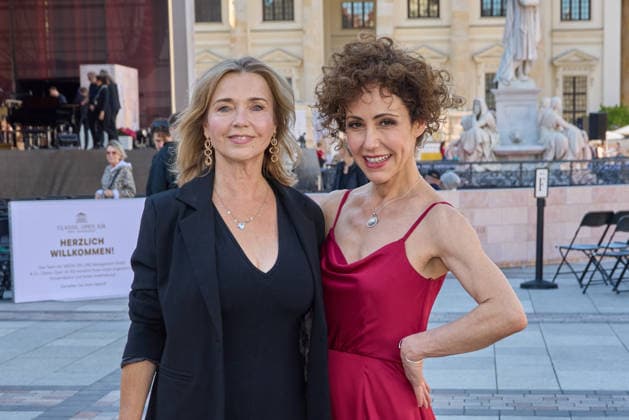 Tina Ruland und Anastasia Zampounidis - Eroeffnung des Classic Open Air auf dem Gendarmenmarkt in Berlin am 09.07.2026. Classic Open Air 2026 *** Tina Ruland and Anastasia Zampounidis: Opening of the Classic Open Air at the Gendarmenmarkt in Berlin on July 9, 2026 Classic Open Air 2026