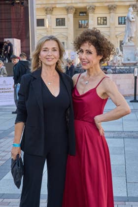 Tina Ruland und Anastasia Zampounidis - Eroeffnung des Classic Open Air auf dem Gendarmenmarkt in Berlin am 09.07.2026. Classic Open Air 2026 *** Tina Ruland and Anastasia Zampounidis: Opening of the Classic Open Air at the Gendarmenmarkt in Berlin on July 9, 2026 Classic Open Air 2026