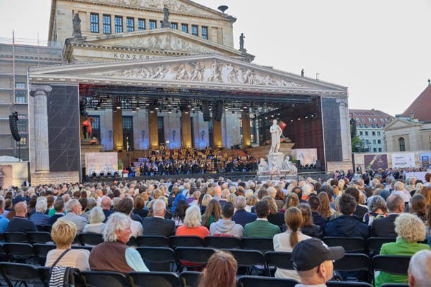 Eroeffnung des Classic Open Air auf dem Gendarmenmarkt in Berlin am 09.07.2026. Classic Open Air 2026 *** Opening of the Classic Open Air at the Gendarmenmarkt in Berlin on July 9, 2026 Classic Open Air 2026