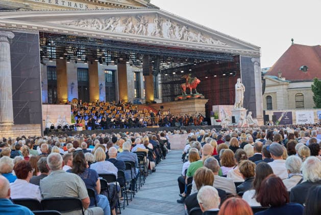 Eroeffnung des Classic Open Air auf dem Gendarmenmarkt in Berlin am 09.07.2026. Classic Open Air 2026 *** Opening of the Classic Open Air at the Gendarmenmarkt in Berlin on July 9, 2026 Classic Open Air 2026
