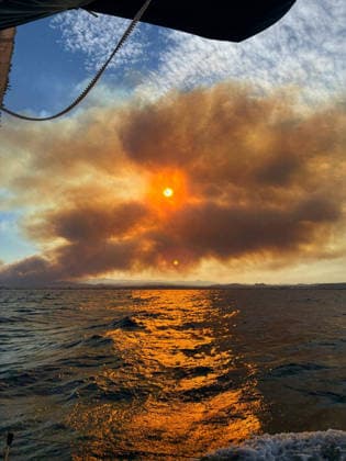 The wildfire in Los Gallardos as seen from the Port of Garrucha, Almería The wildfire in Los Gallardos as seen from the Port of Garrucha, on July 10, 2026, in Garrucha, Almería, Andalusia, Spain. The wildfire that broke out this Thursday, July 9, in the Almería town of Los Gallardos has left eleven dead and eight injured, four of them seriously, according to the latest update, which notes that efforts are ongoing to determine whether there may be more victims. July 10, 2026 Europa Press July 10, 2026 Garrucha, Almería, Andalusia Garrucha, Almería, Andalusia, Spain  Copyright: xEuropaxPressx 7656902