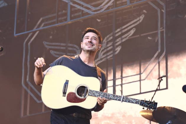 09.07.2026, Mumford & Sons Saenger, Sänger Marcus Mumford, im Konzert live in der Waldbühne, Berlin, Musik, Berlin *** July 9, 2026, Mumford & Sons singer Marcus Mumford, live in concert at the Waldbühne, Berlin, music, Berlin