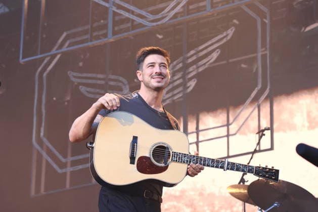 09.07.2026, Mumford & Sons Saenger, Sänger Marcus Mumford, im Konzert live in der Waldbühne, Berlin, Musik, Berlin *** July 9, 2026, Mumford & Sons singer Marcus Mumford, live in concert at the Waldbühne, Berlin, music, Berlin