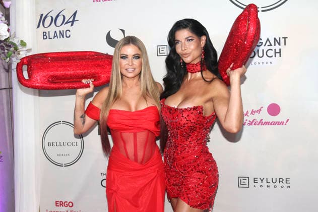 Carmen Electra und Micaela Schäfer bei der Sommerparty La Grande Bellezza im Restaurant Casa Bellucci. Berlin, 09.07.2026 *** Carmen Electra and Micaela Schäfer at the La Grande Bellezza summer party at Casa Bellucci restaurant in Berlin, July 9, 2026 Foto:xAgenturxWehnertx xGränzdörferx xFuturexImagex bellucci_6813