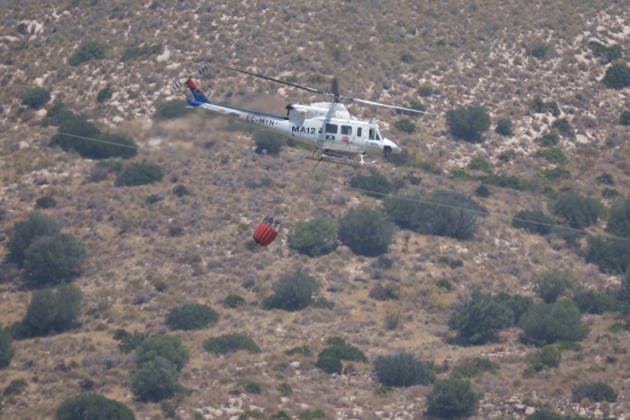 Wildfire in Los Gallardos, Almería: Aerial resources are working to extinguish the wildfire in Los Gallardos, Almería, on July 10, 2026, in Los Gallardos, Almería, Andalusia, Spain. The wildfire that broke out this Thursday, July 9, in the Almería town of Los Gallardos has left eleven dead and eight injured, four of them seriously, according to the latest update, which notes that efforts are ongoing to determine whether there may be more victims, as 19 people are currently missing. In addition, some 200 personnel from the Military Emergency Unit (UME) have been deployed around the wildfire, which is showing an unfavorable trend. JULY 10, 2026 Francisco J Los Gallardos, Almería, Andalusia Los Gallardos, Almería, Andalusia Spain  Copyright: xFranciscoxJ.xOlmox 7657348