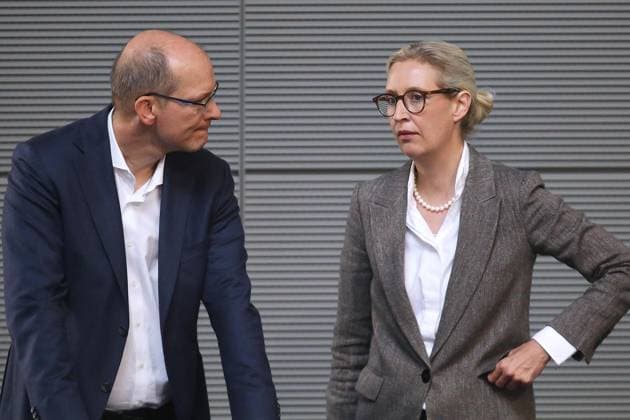 Berlin, Deutschland, 10.07.2026: Deutscher Bundestag: 90. Bundestagssitzung: Stefan Möller und Alice Weidel, beide AfD *** Berlin, Germany, July 10, 2026 German Bundestag 90th Session of the Bundestag Stefan Möller and Alice Weidel, both of the AfD Copyright: xdtsxNachrichtenagenturx dts_126945