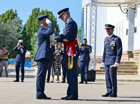 Ceremony for the Awarding of Royal Commissions at the General Academy of Air and Space: King Felipe VI during the ceremony for the awarding of Royal Commissions at the General Academy of Air and Space (AGA), on July 10, 2026, in Santiago de la Ribera, Murcia, Spain. At this ceremony, which marks the end of the academic year, the monarchs and officials presented lieutenant commissions to 111 cadets graduating from the academy. July 10, 2026 Kiko Asunción Santiago de la Ribera, Murcia Santiago de la Ribera, Murcia, Spain  Copyright: xKikoxAsuncionx 7657459
