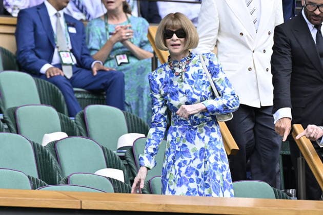 Tennis - Wimbledon 2026 - ITF - The Championships - 10 07 2026 - Tennis - Wimbledon 2026 - ITF - The Championships - 10 07 2026 - Anna Wintour et son clan arrivent dans la Royal Box - Angleterre London  Copyright: xChryslenexCaillaud Psnewzx