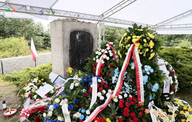 The 85th anniversary of the Jedwabne massacre Photo: Anita Walczewska East News, The 85th anniversary of the Jedwabne massacre, at 10 July 2026 in northeastern Poland. A tragedy took place on 1941 during the German occupation of Poland. Alternative commemorations were organized by the Movement for the Defense of Poles association and Grzegorz Braun?s Confederation of the Polish Crown, which questions the involvement of Poles in the pogrom. Pictured: Memorial to the Massacre of the Jews of Jedwabne EN_01680706_0126 