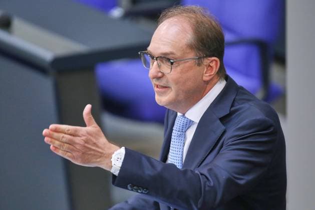 Berlin, Deutschland, 10.07.2026: Deutscher Bundestag: 90. Bundestagssitzung: Innenminister Alexander Dobrindt (CSU) hält eine Rede *** Berlin, Germany, July 10, 2026 German Bundestag 90th Session of the Bundestag Interior Minister Alexander Dobrindt (CSU) delivers a speech Copyright: xdtsxNachrichtenagenturx dts_126996