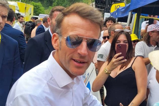 News Bilder des Tages French President Emmanuel Macron during the 7th stage of the 113th edition of the Tour de France in Gavarnie, France, on July 10, 2026 Fabien Faure Bestimage French President Emmanuel Macron during the 7th stage of the 113th edition of the Tour de France in Gavarnie, France, on July 10, 2026 Gavarni France  Copyright: xFabienxFaurex xBestimagexFabienxFaurex xBestimagex