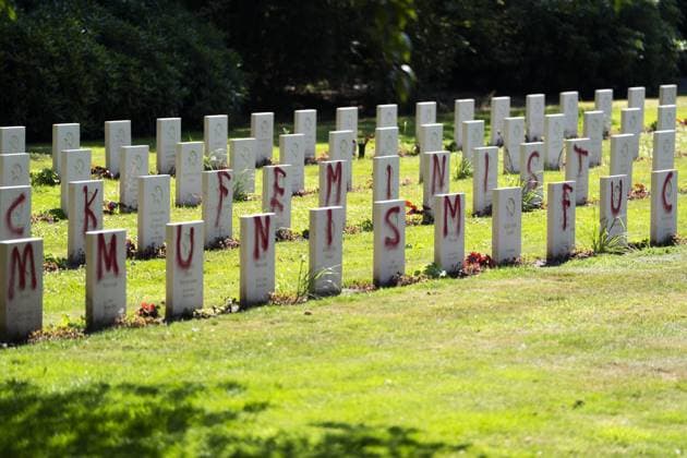 LEUSDEN - Approximately 150 gravestones at the Soviet War Cemetery in Leusden have been defaced with red paint. The graves bear texts directed against both the Russian and Ukrainian presidents, and Islam. JEROEN JUMELET ANP netherlands out - belgium out  Copyright: xx x563280539x originalFilename: 563280539.jpg