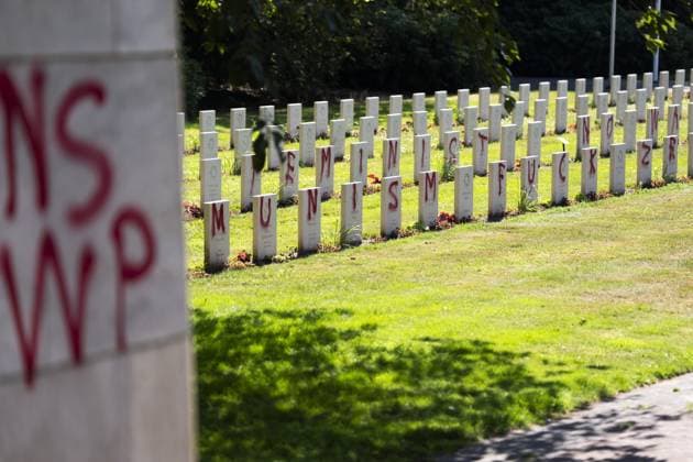 LEUSDEN - Approximately 150 gravestones at the Soviet War Cemetery in Leusden have been defaced with red paint. The graves bear texts directed against both the Russian and Ukrainian presidents, and Islam. JEROEN JUMELET ANP netherlands out - belgium out  Copyright: xx x563280556x originalFilename: 563280556.jpg