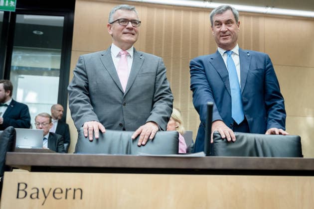 Sitzung, Bundesrat, Berlin Sitzung, Bundesrat, Berlin, Ministerpräsident, Markus Söder, Staatsminister, Florian Herrmann Berlin Berlin GER *** Meeting, Bundesrat, Berlin Meeting, Bundesrat, Berlin, Minister-President, Markus Söder, Minister of State, Florian Herrmann Berlin Berlin GER